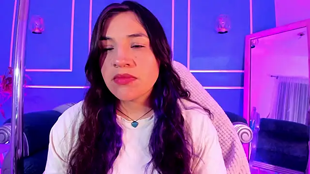 TaraTaylorr online show from 12.22.25