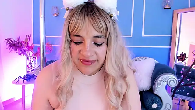 TaraTaylorr online show from 04.11.26