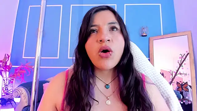 TaraTaylorr online show from 04.13.26