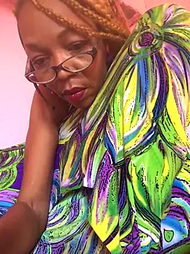 Ladyzee25 online show from 11.10.25