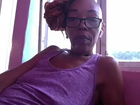 Ladyzee25 online show from 06.20.26