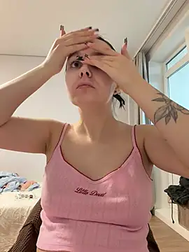 Miss Vic online show from 05.29.26