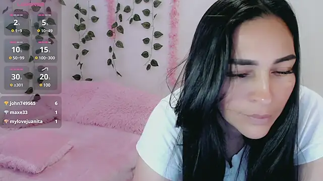 Snapshot of luna_lgomez_ chatting on 03.10.25 luna lgomez  online show from 03.10.25