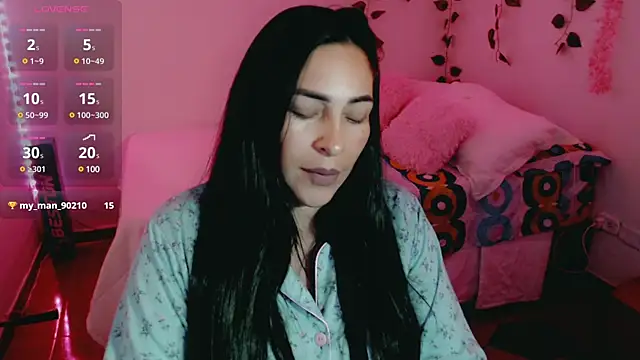 Snapshot of luna_lgomez_ chatting on 03.15.25 luna lgomez  online show from 03.15.25