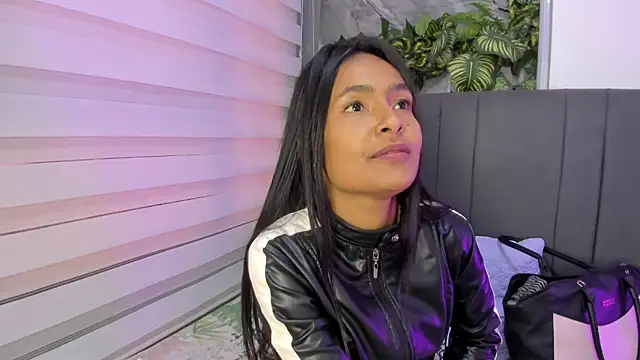 Fernanda liie  online show from 12.19.25