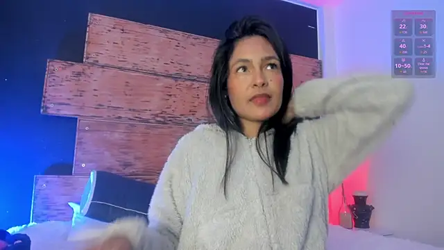 Snapshot of Fernanda_liie_ chatting on 05.26.26 Fernanda liie online show from 05.26.26