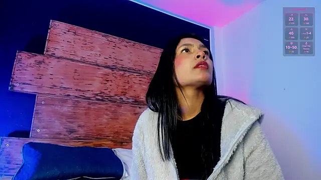Snapshot of Fernanda_liie_ chatting on 05.28.26 Fernanda liie online show from 05.28.26