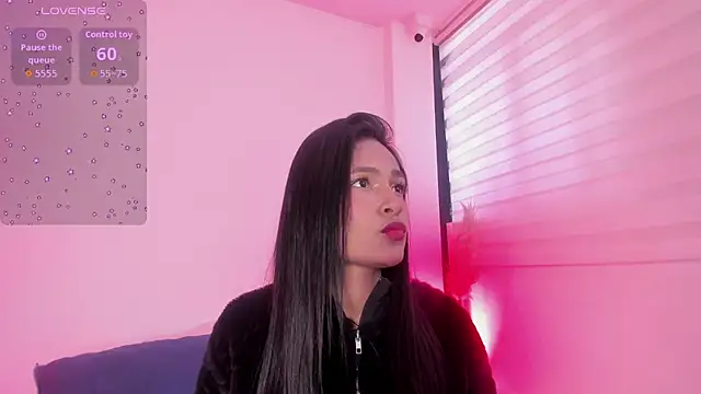 Snapshot of Fernanda_liie_ chatting on 06.11.26 Fernanda liie online show from 06.11.26