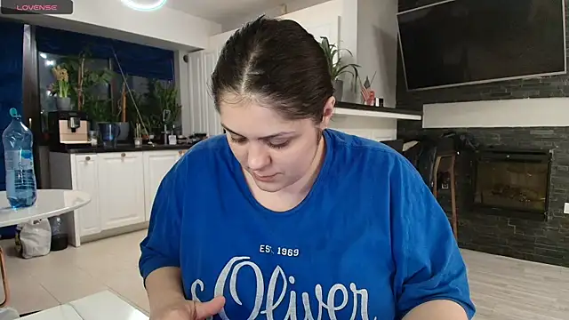 Layla- online show from 03.16.25