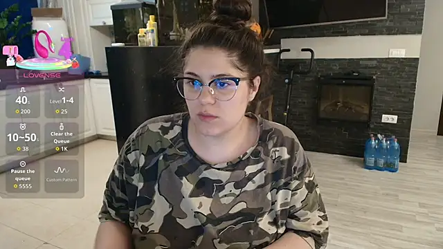 Layla- online show from 04.17.26