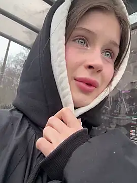 Snapshot of melicious_ chatting on 03.03.25 melicious online show from 03.03.25