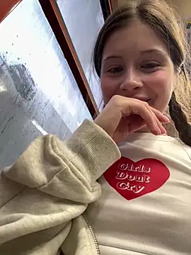 Snapshot of melicious_ chatting on 03.03.25 melicious online show from 03.03.25