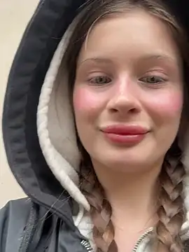 Snapshot of melicious_ chatting on 03.05.25 melicious online show from 03.05.25