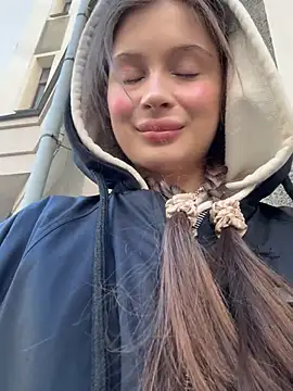 Snapshot of melicious_ chatting on 03.09.25 melicious online show from 03.09.25