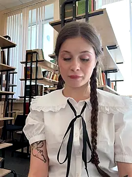 Snapshot of melicious_ chatting on 09.30.25 melicious online show from 09.30.25