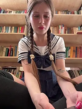 Snapshot of melicious_ chatting on 10.18.25 melicious online show from 10.18.25