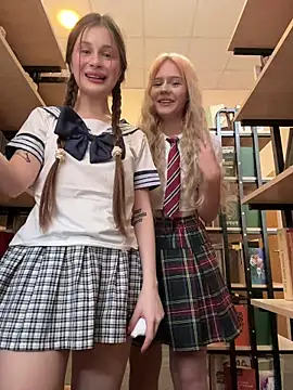 Snapshot of melicious_ chatting on 10.23.25 melicious online show from 10.23.25