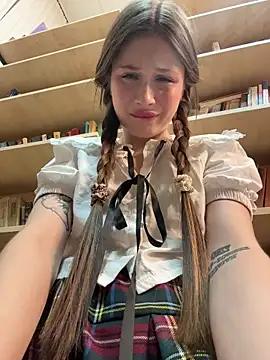 Snapshot of melicious_ chatting on 12.01.25 melicious online show from 12.01.25