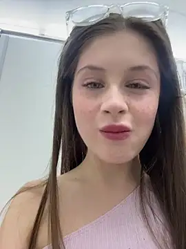 Snapshot of melicious_ chatting on 02.14.26 melicious online show from 02.14.26