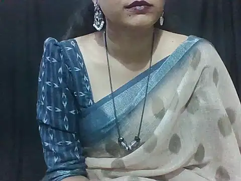 Snapshot of sugandha_bhabhi chatting on 04.04.26 sugandha bhabhi online show from 04.04.26