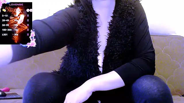 Snapshot of Alina_eve chatting on 10.06.25 Alina eve online show from 10.06.25