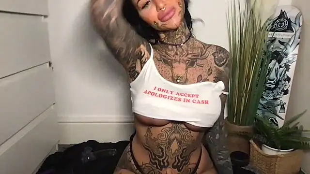 Peaches and the Cream online show from 03.12.26