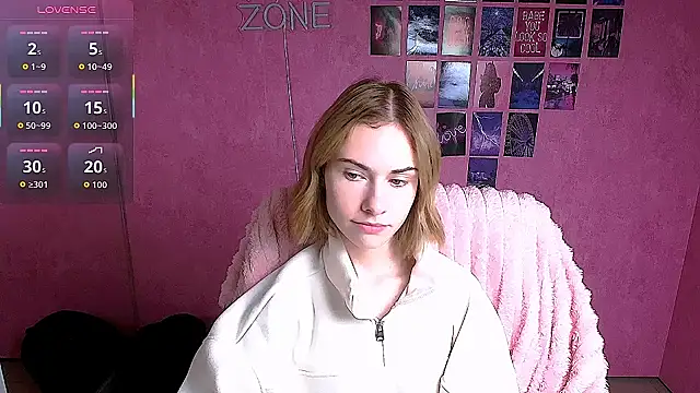 Fiona Night online show from 12.18.25