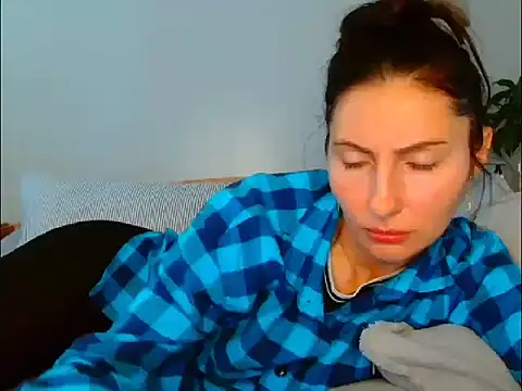 Snapshot of Irina9793 chatting on 04.02.26 Irina9793 online show from 04.02.26