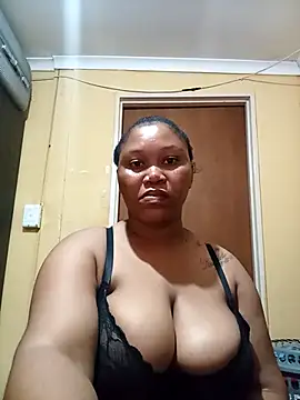 Snapshot of JuicyMilkyTizzy chatting on 03.31.26 JuicyMilkyTizzy online show from 03.31.26