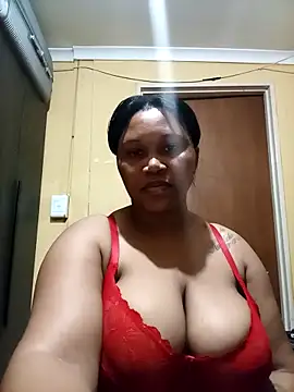 Snapshot of JuicyMilkyTizzy chatting on 04.05.26 JuicyMilkyTizzy online show from 04.05.26