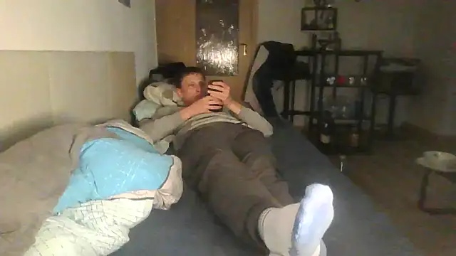 Snapshot of spritzer182 chatting on 11.08.25 spritzer182 online show from 11.08.25