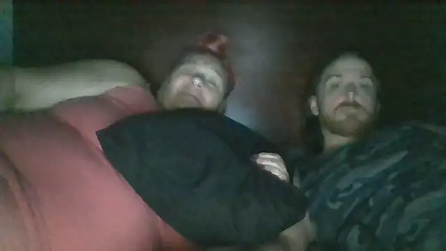 Snapshot of SpnzTnT chatting on 09.22.25 SpnzTnT online show from 09.22.25