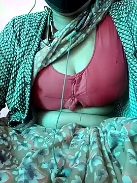 Snapshot of Beautiful_Puja chatting on 03.19.25 Beautiful Puja online show from 03.19.25