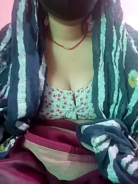 Snapshot of Beautiful_Puja chatting on 03.23.25 Beautiful Puja online show from 03.23.25