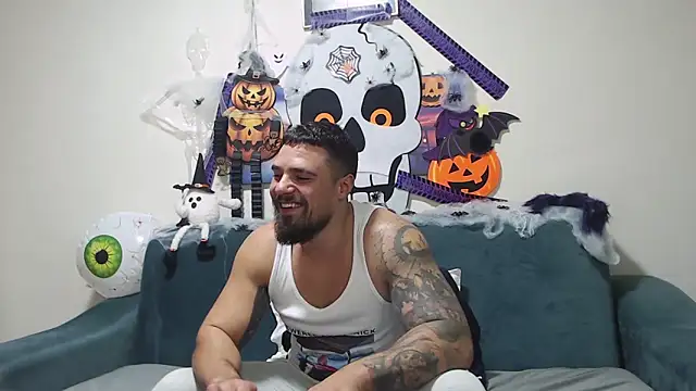 Tiberius hunk online show from 10.24.25