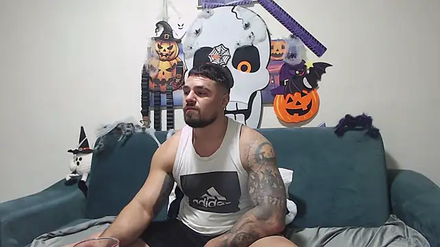 Tiberius hunk online show from 11.07.25