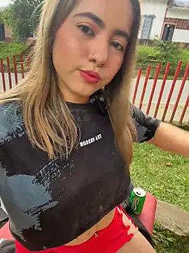 lunaxxx 69 online show from 10.28.25