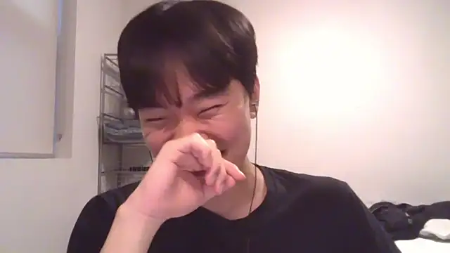 Snapshot of sdamvo2 chatting on 03.05.25 sdamvo2 online show from 03.05.25