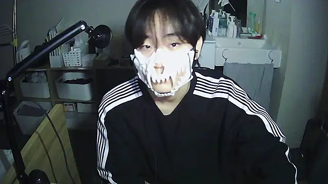 Snapshot of sdamvo2 chatting on 07.16.26 sdamvo2 online show from 07.16.26