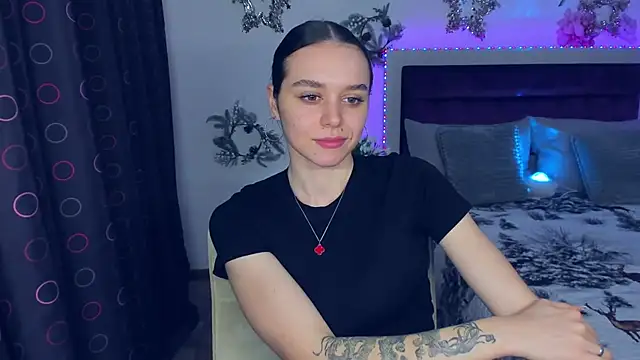 Snapshot of EmelyMason chatting on 01.15.26 EmelyMason online show from 01.15.26