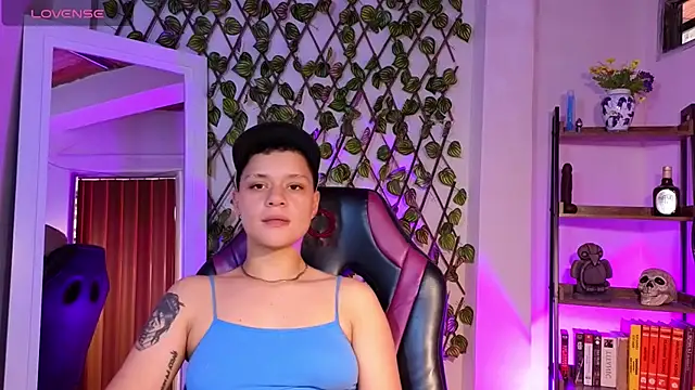 demimoore222 online show from 03.04.25