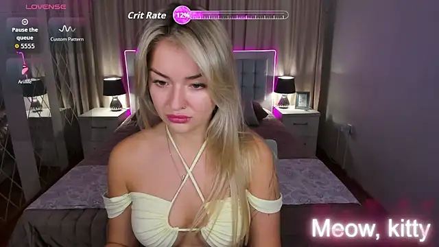 EvaGoddes online show from 11.04.25