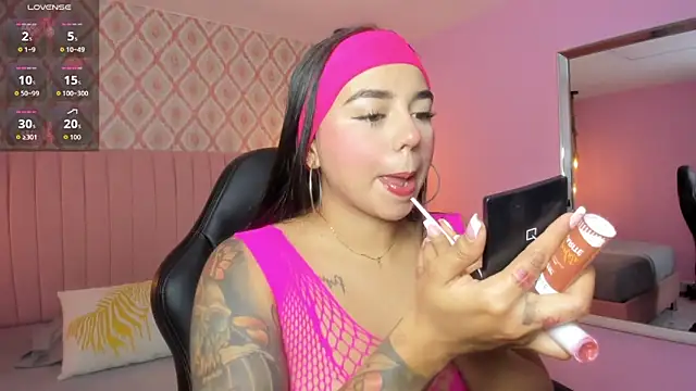 AGATHASMITH5 online show from 02.24.26