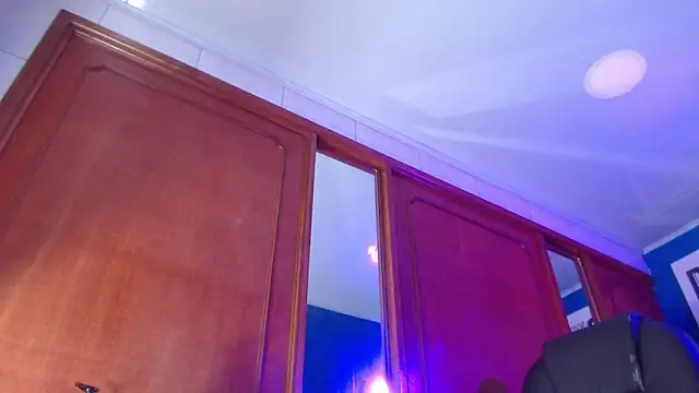 milu23   online show from 11.20.25