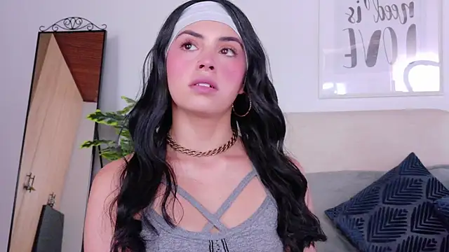 SaritaBratz online show from 11.26.25