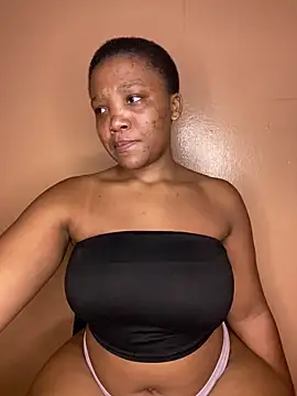 Snapshot of Beyoncex05 chatting on 03.09.26 Beyoncex05 online show from 03.09.26