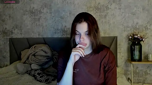 kitty Cathie online show from 04.29.26