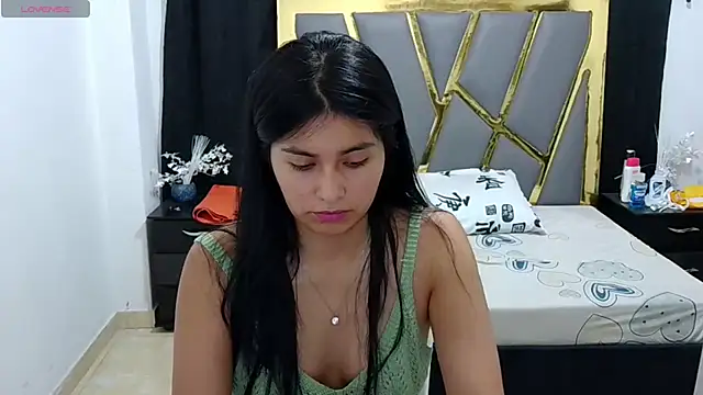 Snapshot of kangomez chatting on 03.23.25 kangomez online show from 03.23.25