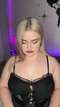 April Vancee online show from 12.04.25