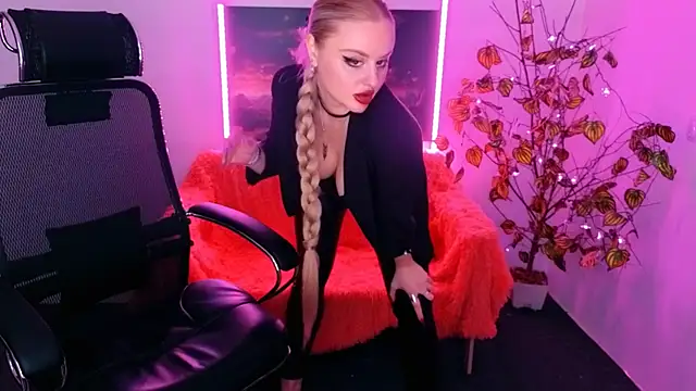Miss Alice Silver online show from 11.21.25